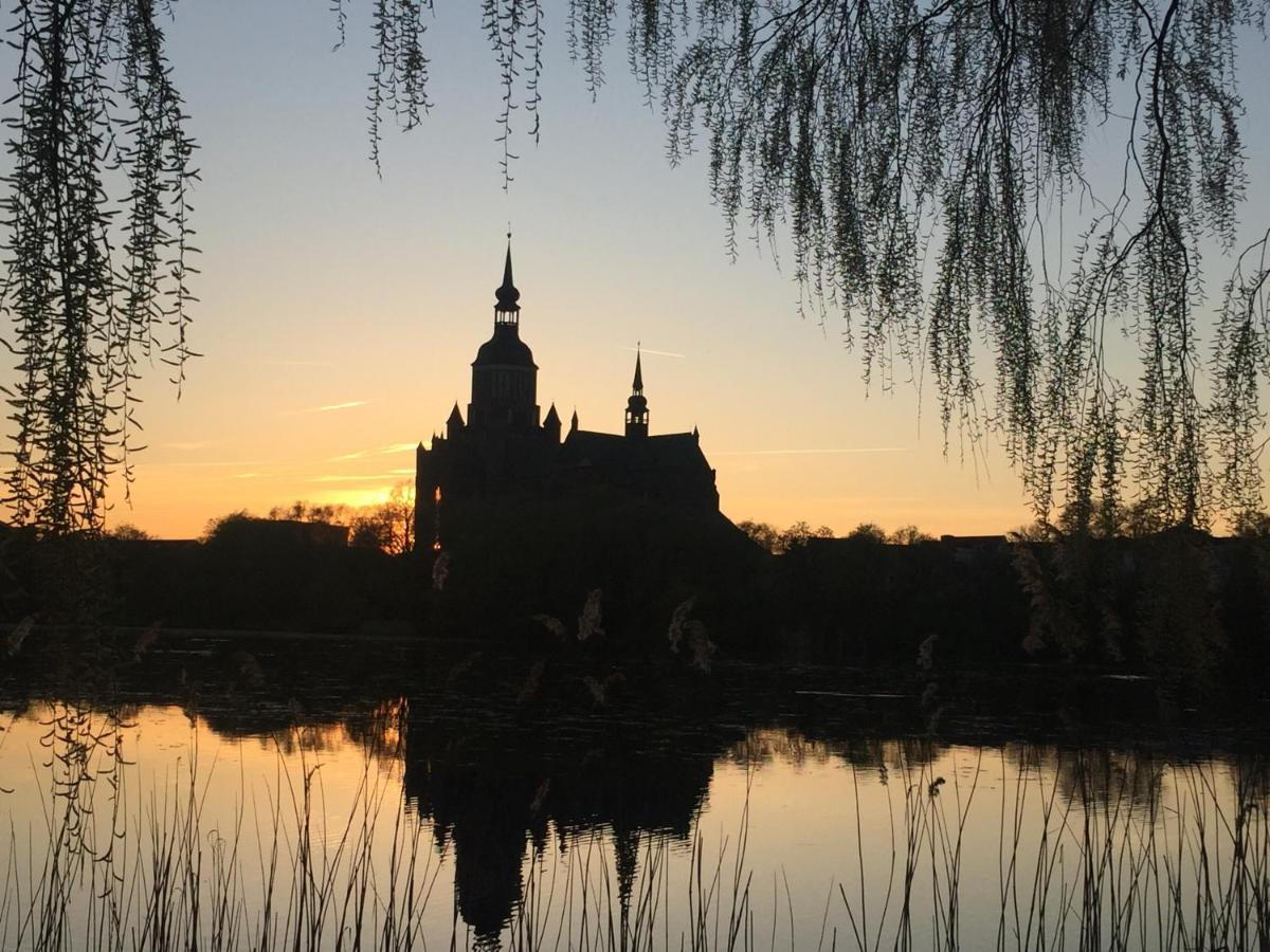 Norddeutscher Hof شترالسوند المظهر الخارجي الصورة